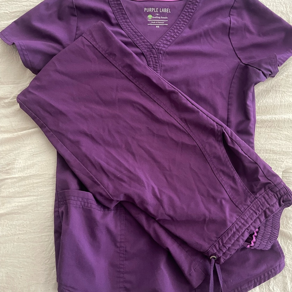 Scrub set